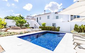 Limehome Evora Rua De Machede 52